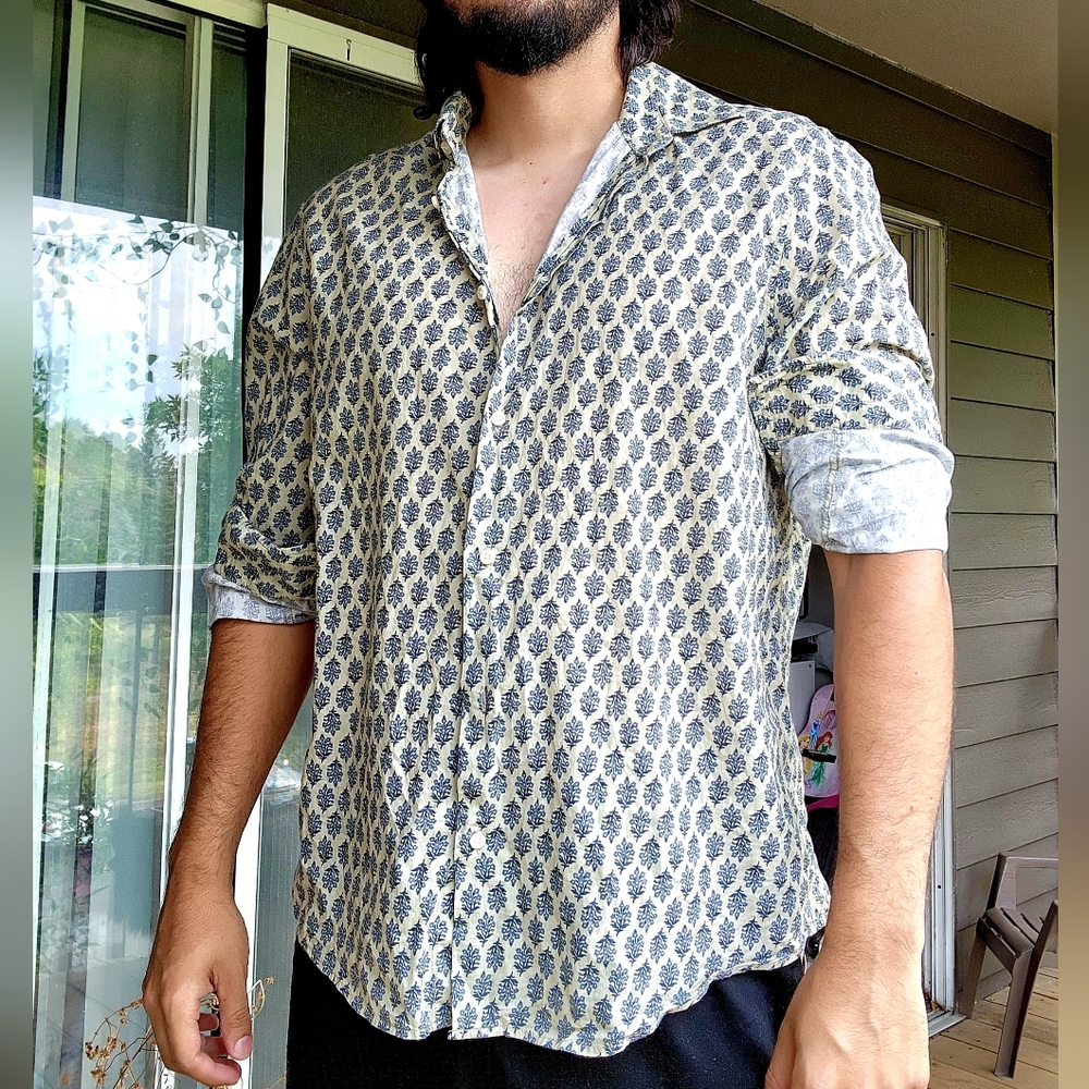 Zara Men Medium Long Sleeve Botom up White and Blue Design Shirt